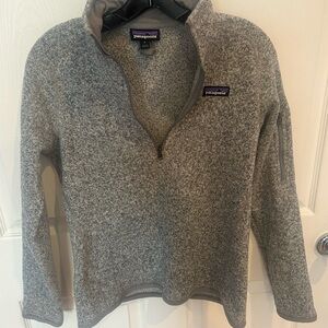 Patagonia Women’s Heather Gray Quarter-Zip Pullover
